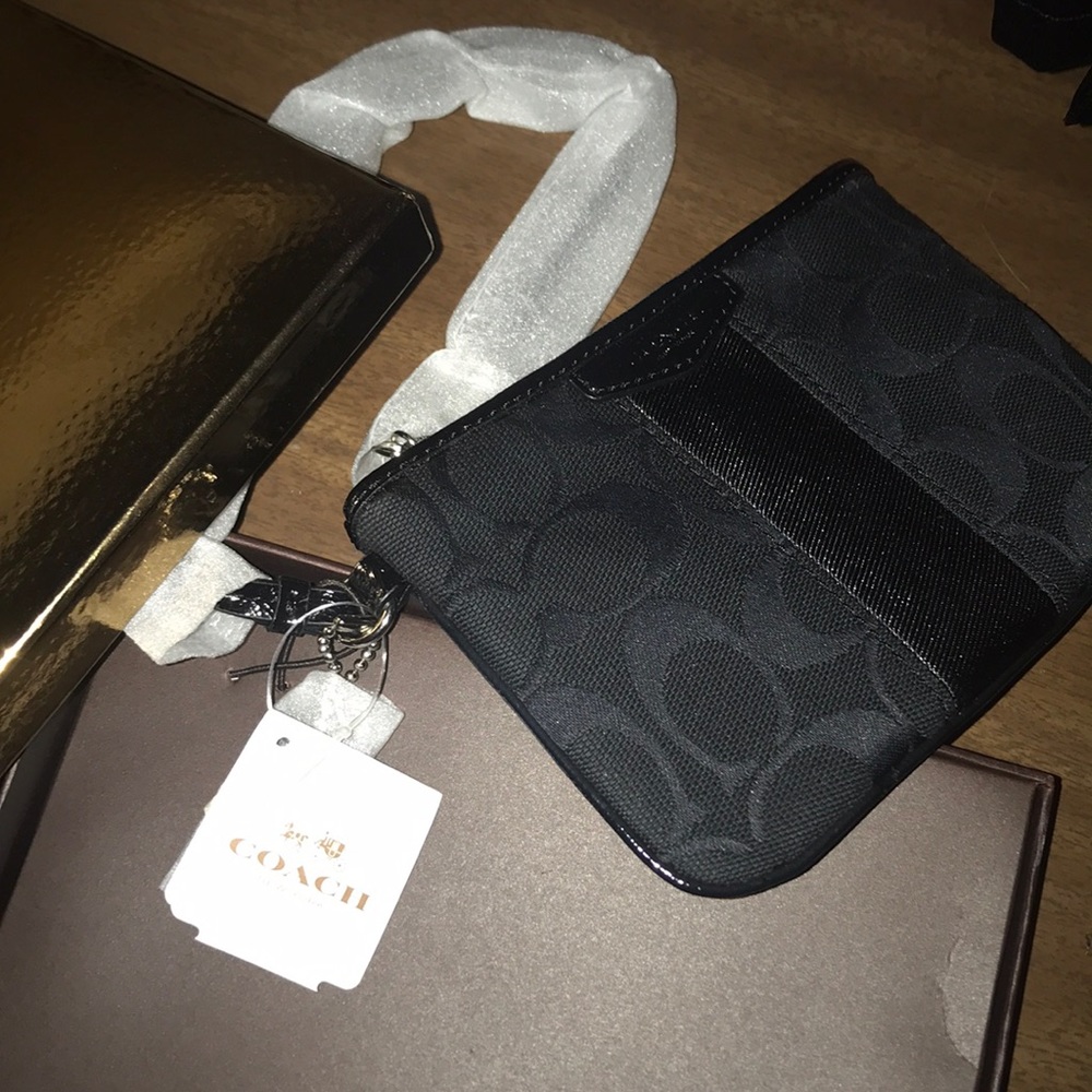 *NEW WITH TAGS* COACH - Picture 2 of 2
